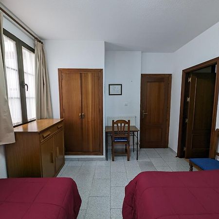 גרנדה Pension Ciudad Navarro Ramos מראה חיצוני תמונה