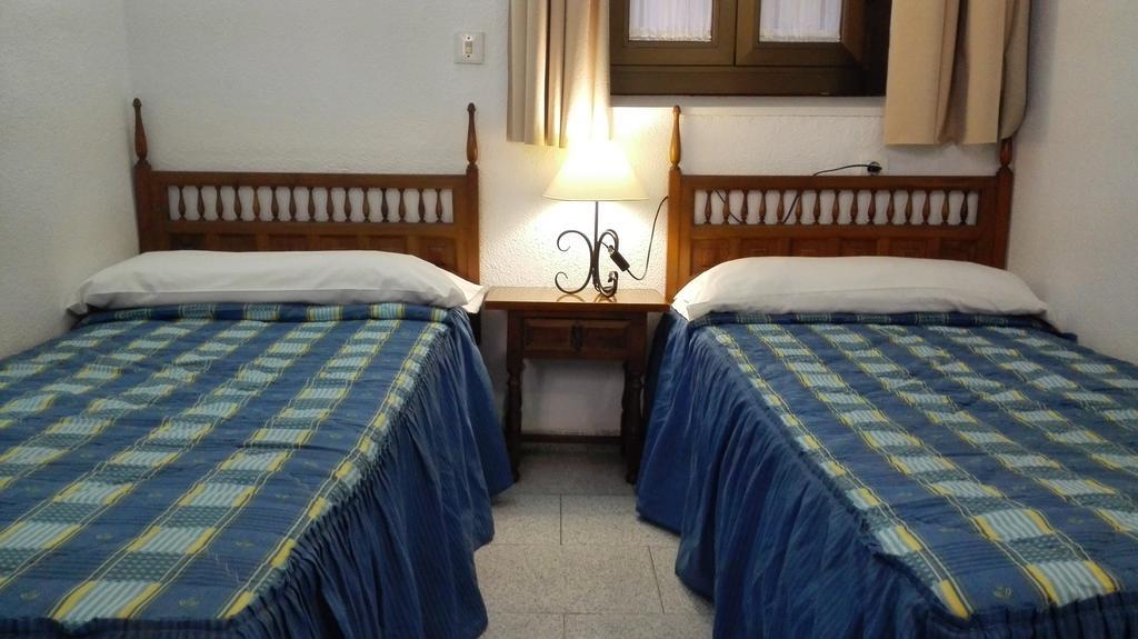 גרנדה Pension Ciudad Navarro Ramos מראה חיצוני תמונה