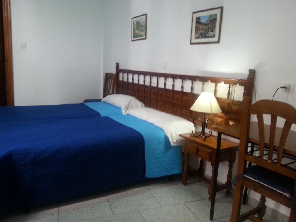 גרנדה Pension Ciudad Navarro Ramos מראה חיצוני תמונה