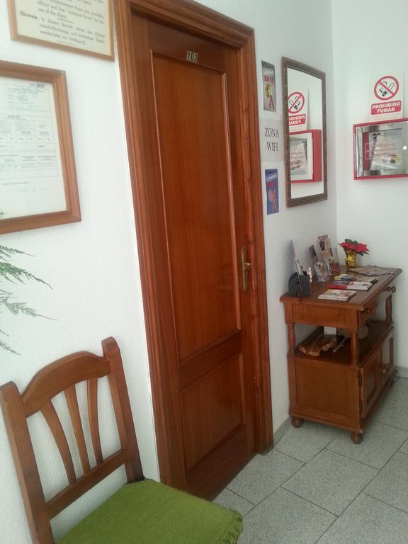 גרנדה Pension Ciudad Navarro Ramos מראה חיצוני תמונה