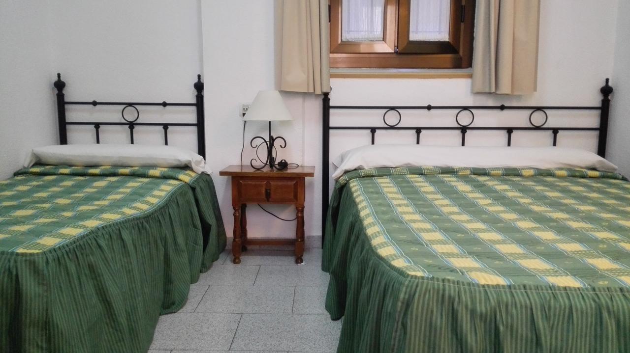 גרנדה Pension Ciudad Navarro Ramos חדר תמונה